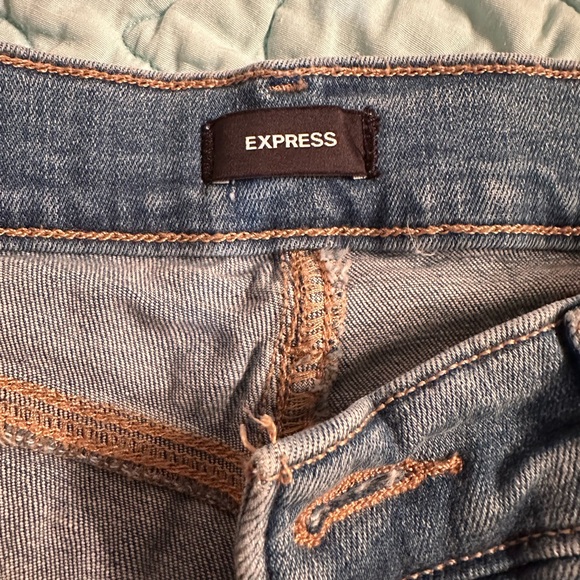 Express - Picture 5 of 8